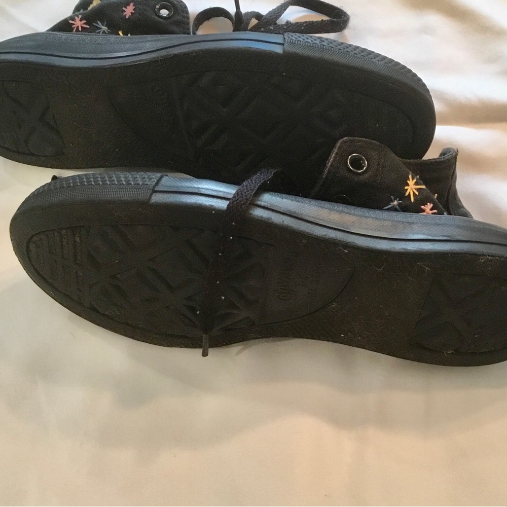 Converse Women’s Embroidered High-Top Sneakers Size 10 - Picture 3 of 5
